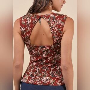 NWT - Lulu's cut out, floral print tank, size Small